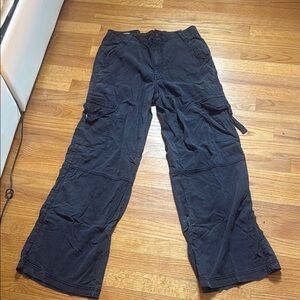 American Eagle Outfitters Black Cargo Pants Relaxed Fit